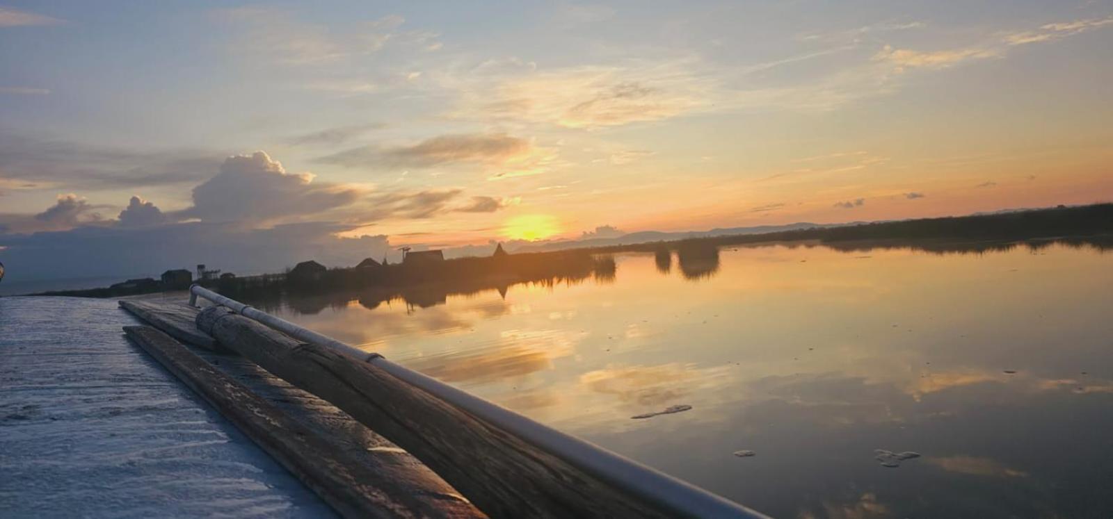 Titicaca Uros Summa Paqariヴィラ エクステリア 写真